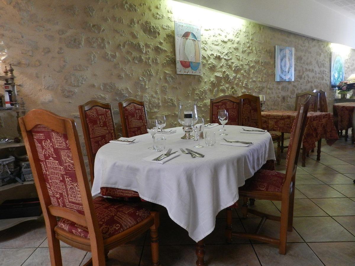 L'Un Des Sens Hotel Villefranche-de-Lonchat Esterno foto