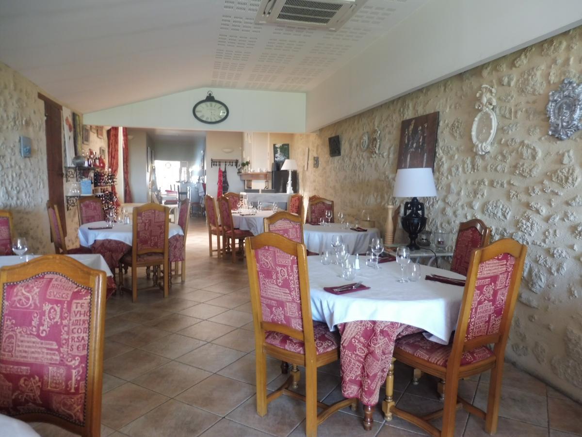 L'Un Des Sens Hotel Villefranche-de-Lonchat Esterno foto